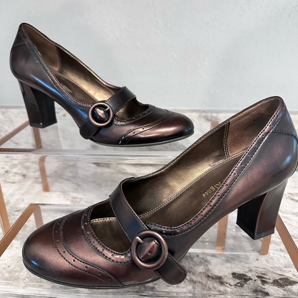 Etienne Aigner metallic Mary Janes size 7.5